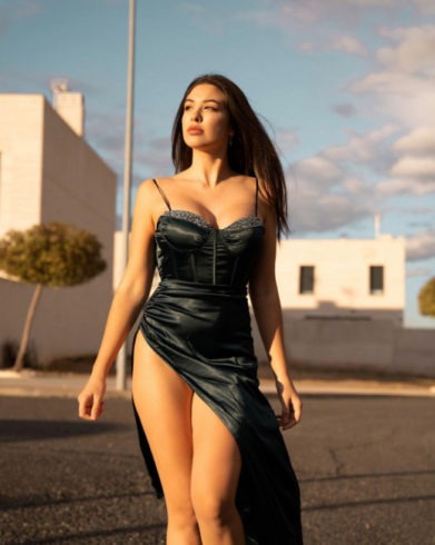 You can play with my boobs & AssI love Dirty Oral Extreme Doggy 69 BJ ANAL