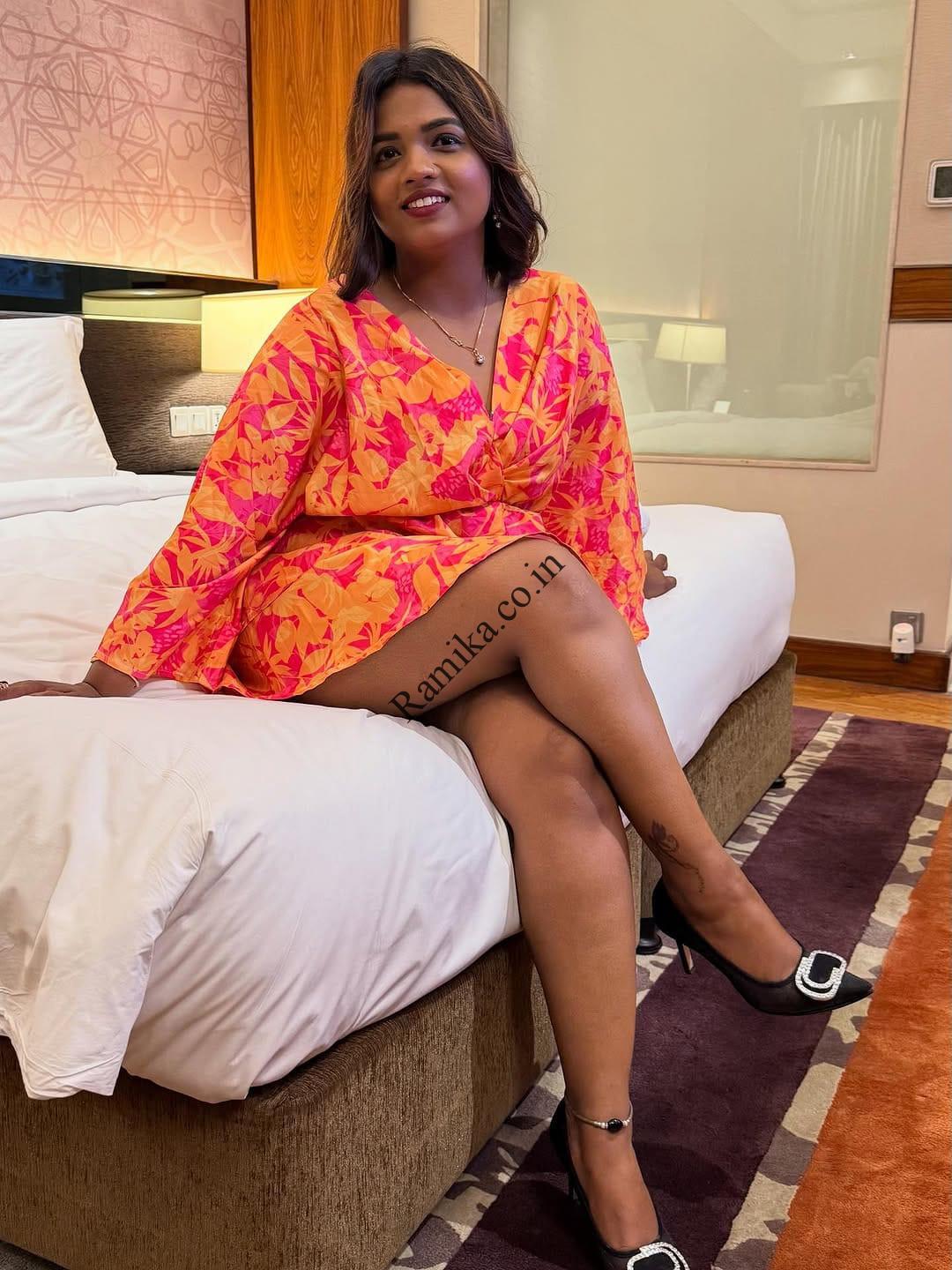 Shahdara (Delhi) Escorts 8860005519 Call Girls Service