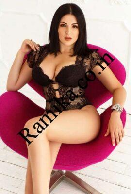 Khushi-Indian-independent-escort-in-Delhi-1