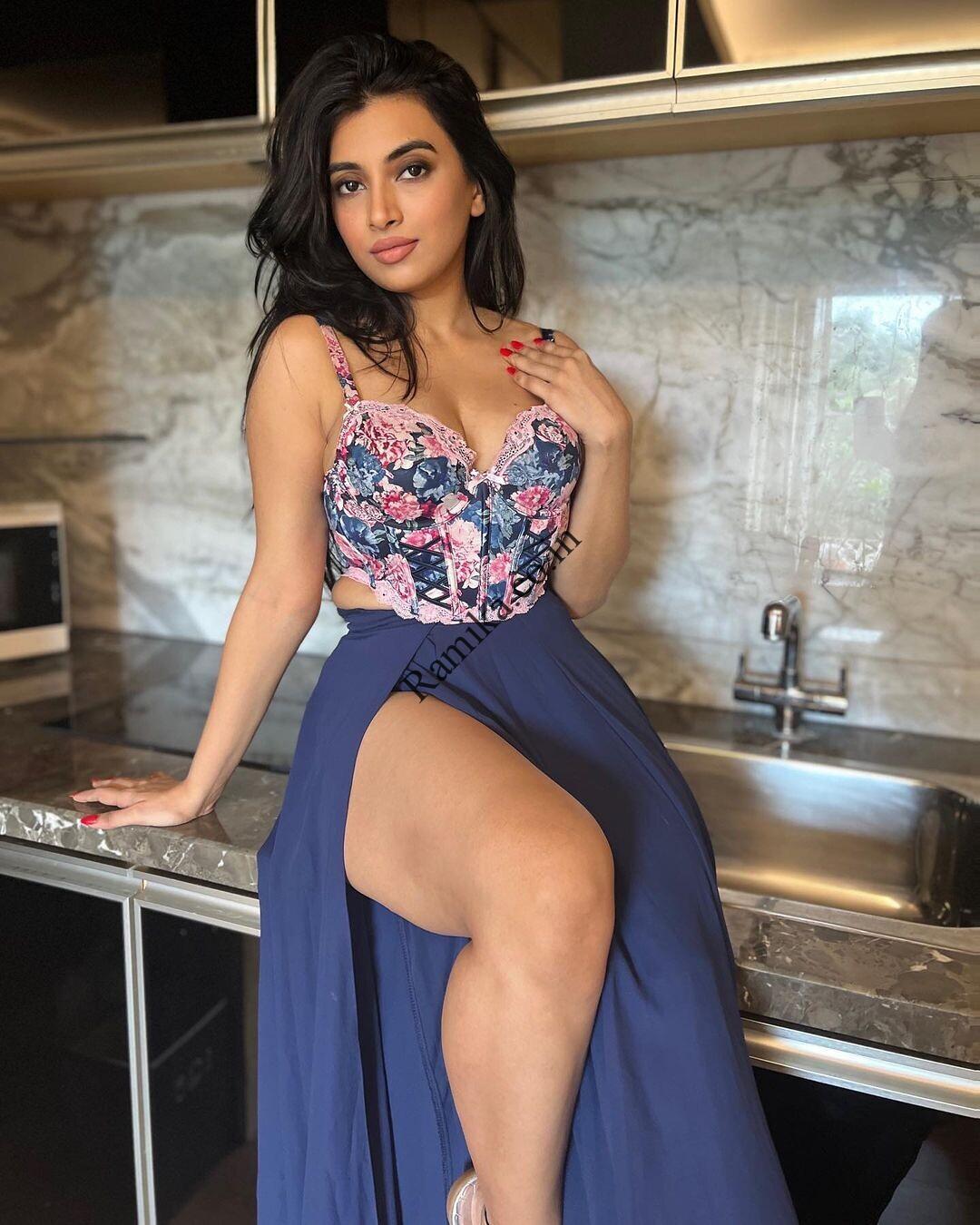 Escorts Service Near Airport Mumbai 8956550336 High Profile Call Girls