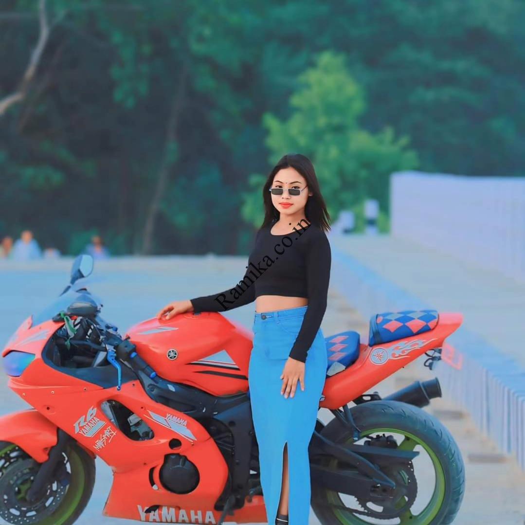 Call Girls in delhi saket 98731 11009 Escort service short 2000