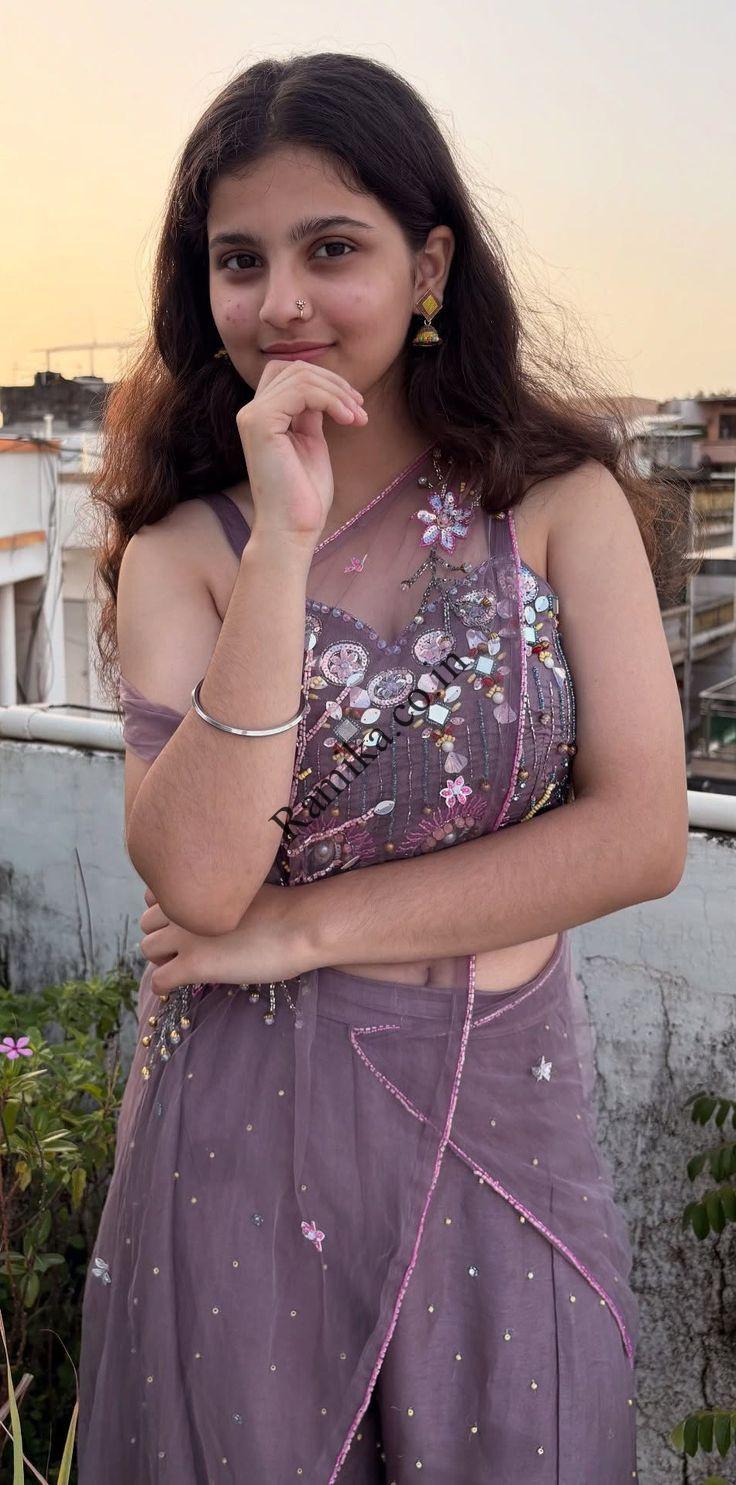 Cr Park Escorts ꧁❤ 9958O*18831❤✔️ Call Girls Service 24/7