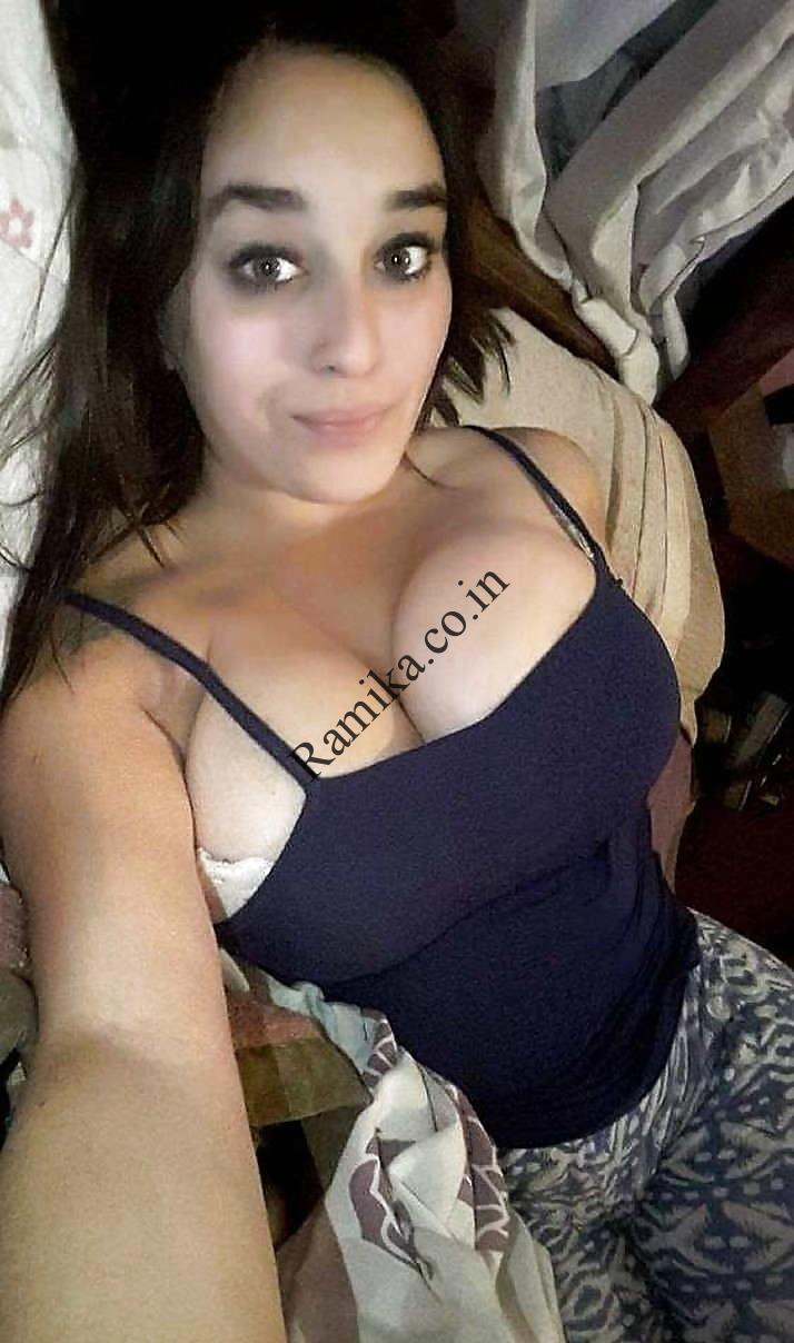 Call Girls in Karol Bagh VIP Escort Services 24X7 ꧁❤ 9958O*18831❤✔️