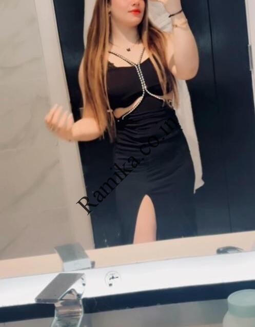 Call Girls in Udyog Vihar 8448224330 Premium Escort Service