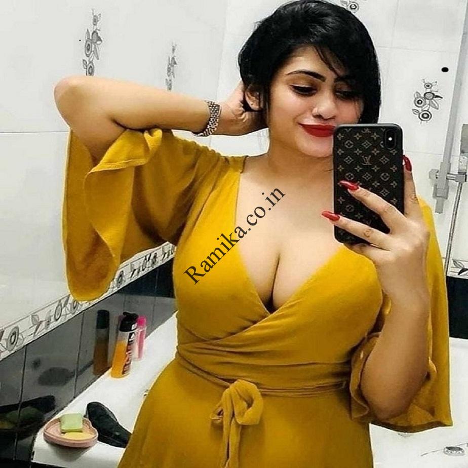 call girls In Adarsh Nagar Metro Delhi 𝟗𝟳𝟏𝟏7𝟗𝟒795 call girl Service