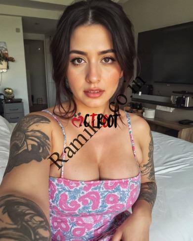 Call Girls in delhi Naveen Shahdara)96,43,44,26,75