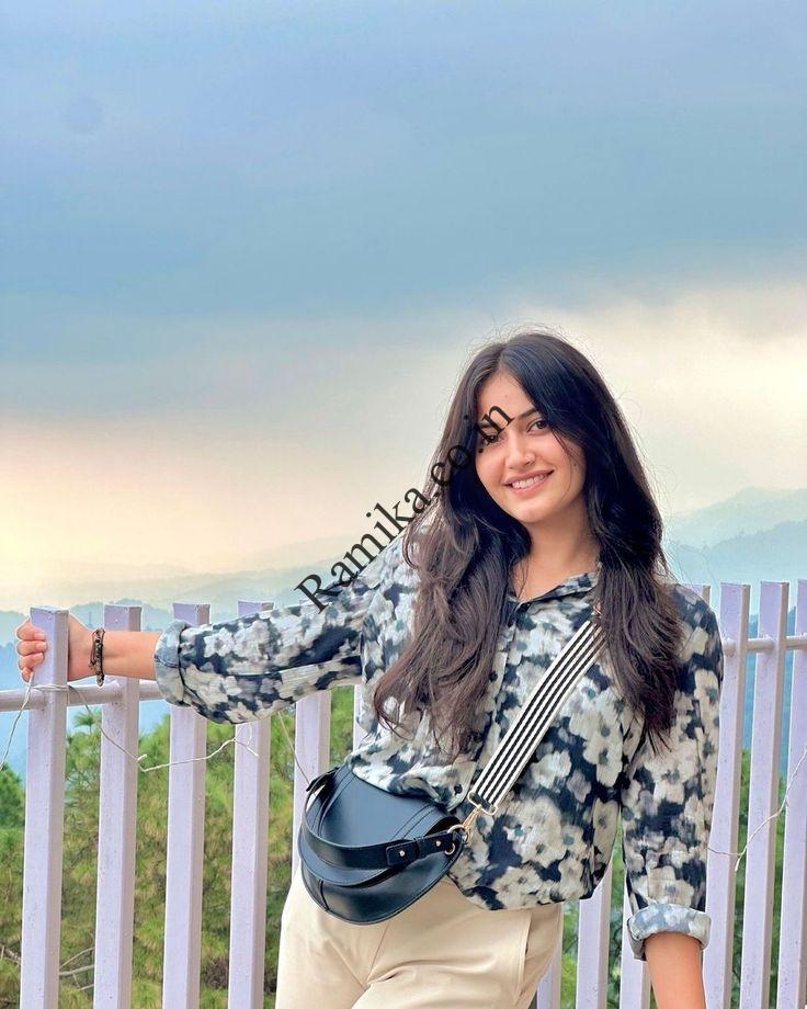 Call Girls in Geeta Colony—>(( 𝟵𝟲𝟰𝟯𝟵𝟬𝟬𝟬𝟭𝟴 ))—>Delhi NCR