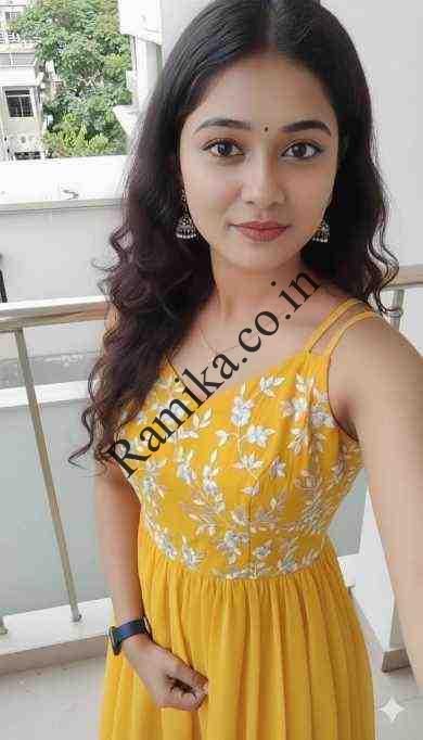 Top model college call girl service available in