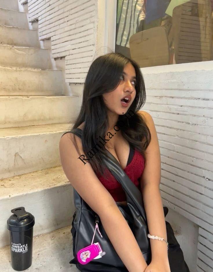 Low rate call girl in Gurgaon Sector 109 Delhi escort service