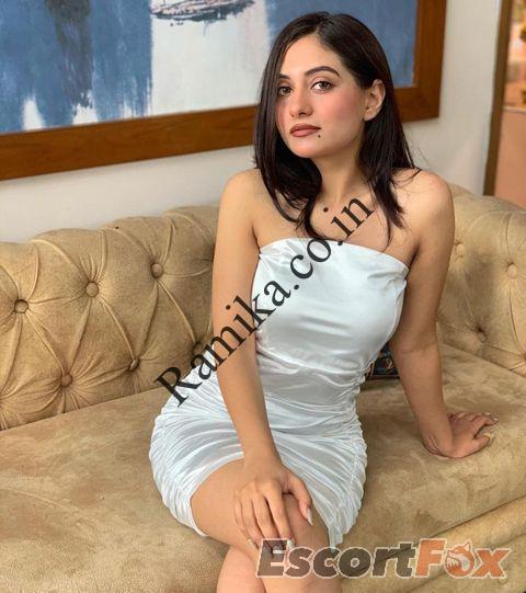 call girls In AIIMS Metro Delhi call girl Service