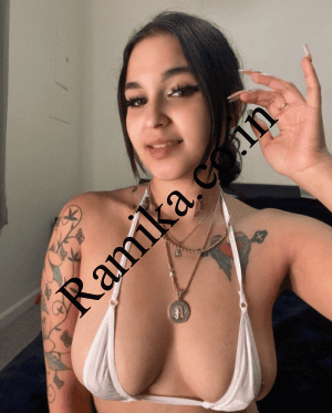 Varnika-hot-and-sexy-call-girl-in-Delhi-Aerocity