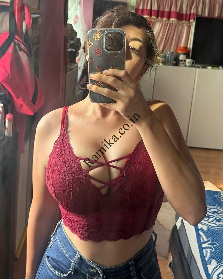 Hot call girl in Noida Sector 23Delhi escort service