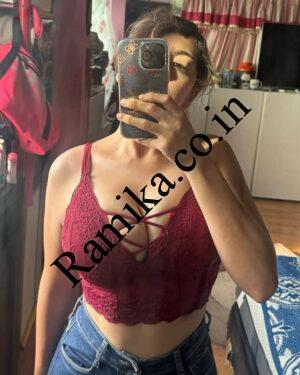 i-m-simran-independent-girl-with-place-indian-in-new-delhi-25271_original-17