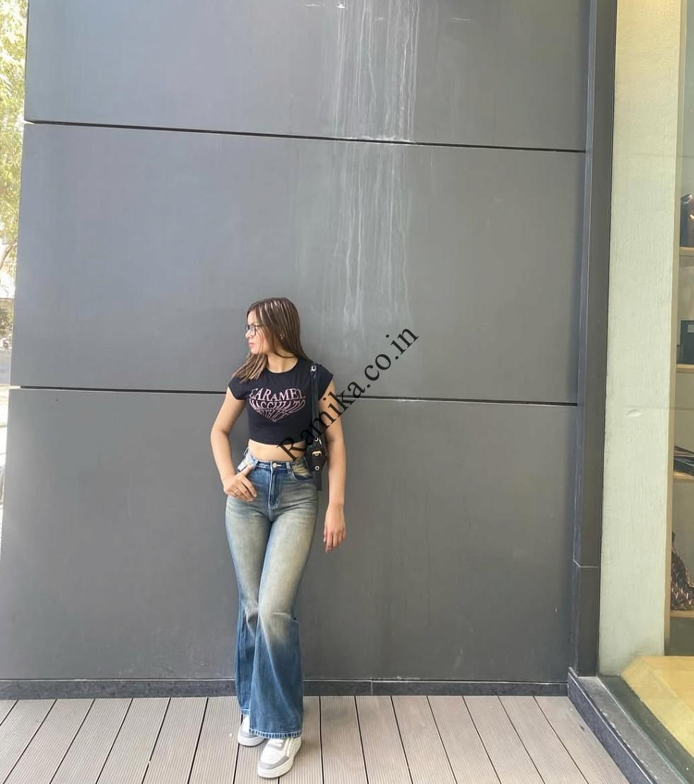 Low rate call girl in Gurgaon DLF Phase IV Delhi escort service